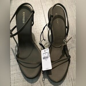 Express Women's Elegant Gray Sandals